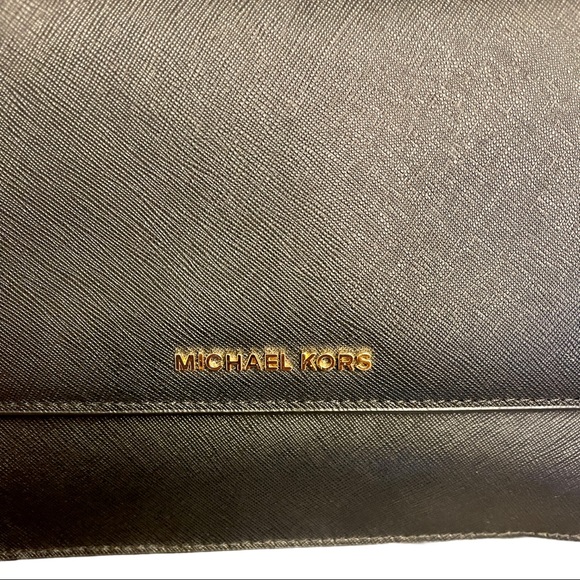 Michael Kors Daniela Large Gusset Crossbody - Picture 3 of 7